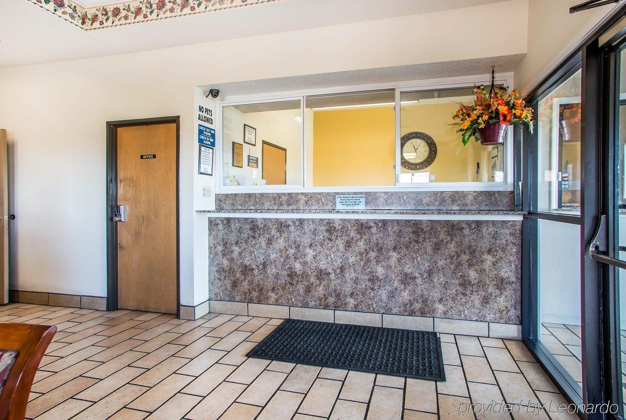 Red Lion Inn & Suites Caseyville Exterior foto